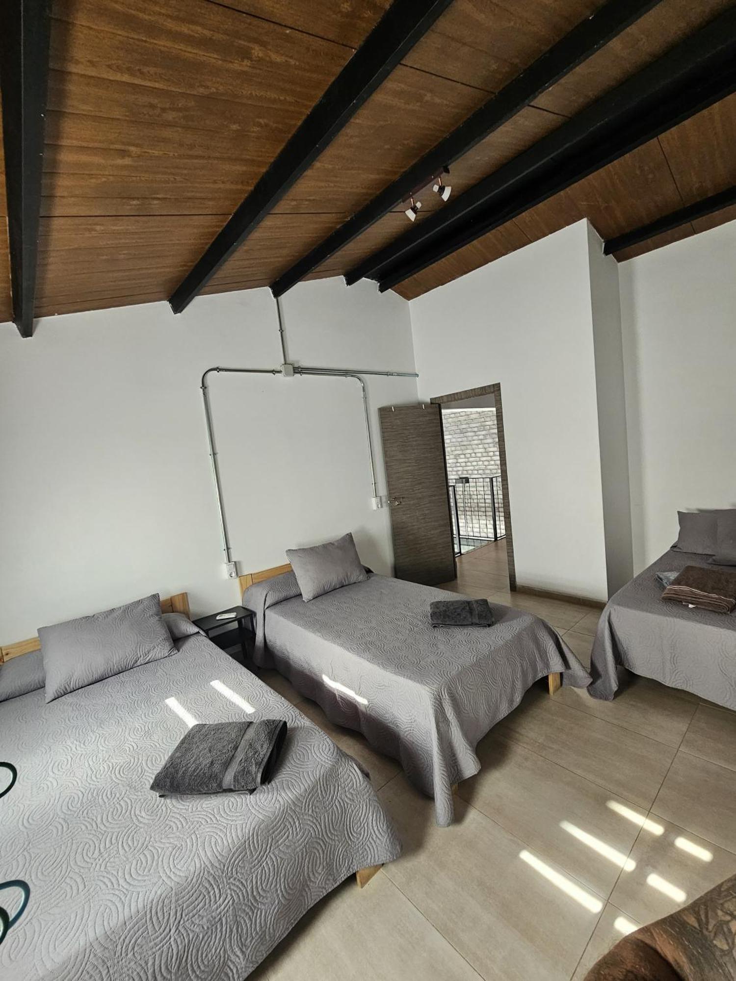 Villafranca de los Caballeros Alojamiento El Pez Casa Con Piscina Climatizada מראה חיצוני תמונה